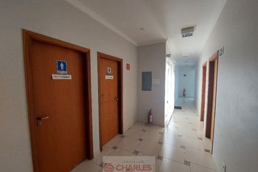 Sal&atilde;o Comercial para alugar - 23m&sup2; - Centro