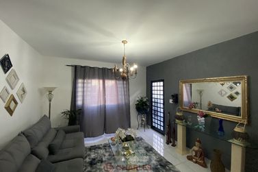 Casa &agrave; venda - 120m&sup2; - Centro