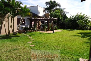 Casa &agrave; venda - 450m&sup2; - Centro