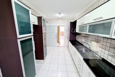 Apartamento &agrave; venda - 142m&sup2; - Centro