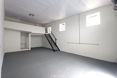 Sal&atilde;o Comercial para alugar - 190m&sup2; - Centro