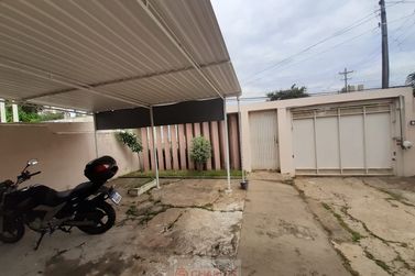 Casa &agrave; venda - 121m&sup2; - Centro
