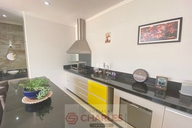 Casa &agrave; venda - 220m&sup2; - Centro
