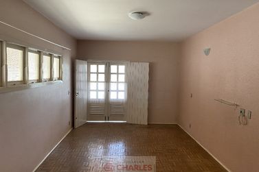 Casa &agrave; venda - 238m&sup2; - Centro