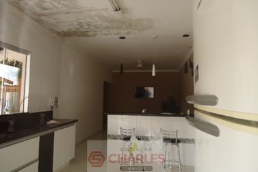 Casa &agrave; venda - 290m&sup2; - Centro