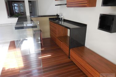 Casa &agrave; venda - 309m&sup2; - Centro