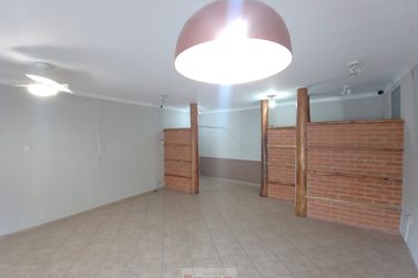 Sal&atilde;o Comercial para alugar - 70m&sup2; - Centro