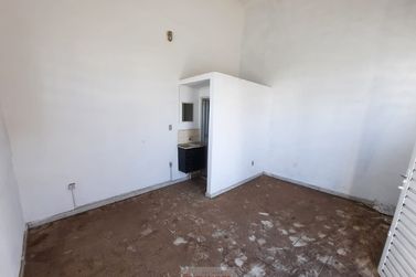 Sal&atilde;o Comercial para alugar - 20m&sup2; - Centro