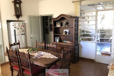 Casa para alugar - 296m&sup2; - Centro