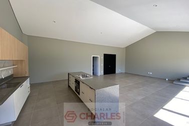 Casa &agrave; venda - 300m&sup2; - Centro