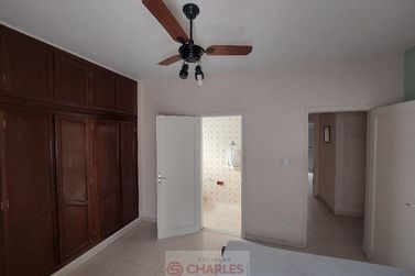 Casa &agrave; venda - 200m&sup2; - Centro