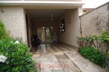 Casa &agrave; venda - 330m&sup2; - Centro