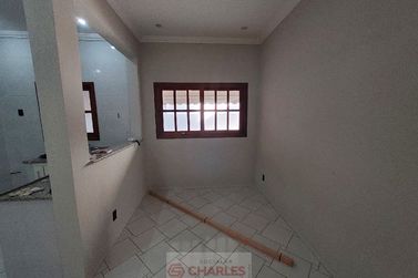 Casa para alugar - 200m&sup2; - Centro