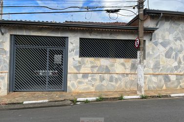 Casa &agrave; venda - 253m&sup2; - Centro