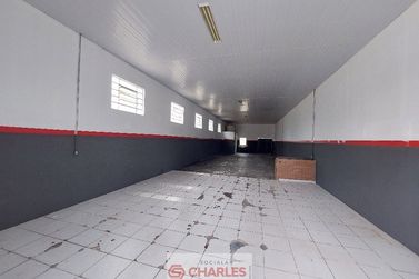 Sal&atilde;o Comercial &agrave; venda - 200m&sup2; - Centro