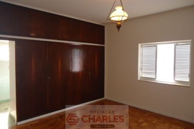 Casa &agrave; venda - 260m&sup2; - Centro