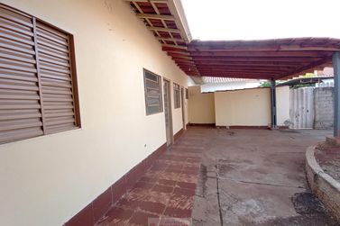 Casa para alugar - 70m&sup2; - Centro