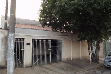 Casa &agrave; venda - 145m&sup2; - Centro