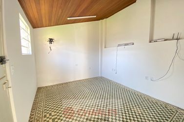 Casa para alugar - 336m&sup2; - Centro