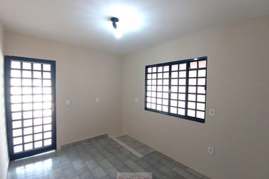 Casa para alugar - 135m&sup2; - Centro