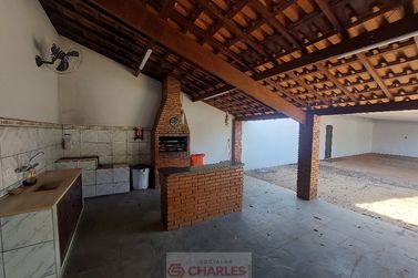 S&iacute;tio &agrave; venda - 345m&sup2; - Centro