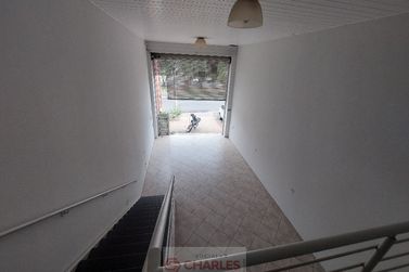 Sal&atilde;o Comercial para alugar - 163m&sup2; - Centro