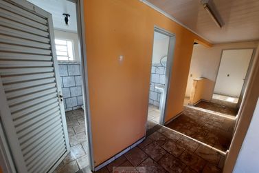 Sal&atilde;o Comercial para alugar - 26m&sup2; - Centro