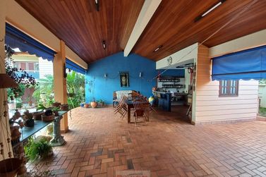 Casa &agrave; venda - 10m&sup2; - Centro