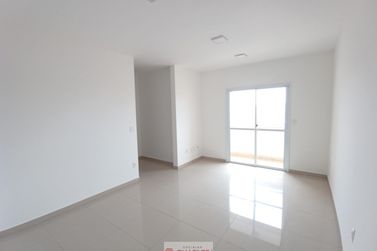 Apartamento &agrave; venda - 73m&sup2; - Centro