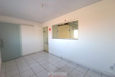 Sal&atilde;o Comercial para alugar - 300m&sup2; - Centro