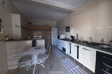 Casa &agrave; venda - 280m&sup2; - Centro