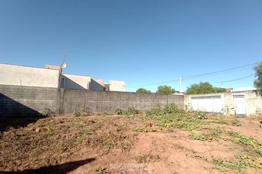 Terreno &agrave; venda - 10m&sup2; - Centro