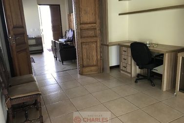 Casa &agrave; venda - 297m&sup2; - Centro