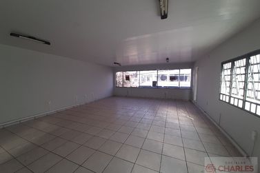 Sal&atilde;o Comercial para alugar - 70m&sup2; - Centro