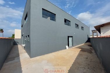 Sal&atilde;o Comercial para alugar - 300m&sup2; - Centro