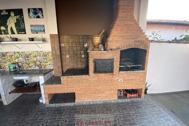 Casa &agrave; venda - 175m&sup2; - Centro