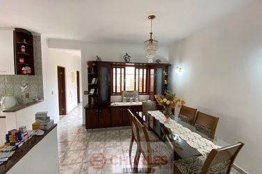 Casa &agrave; venda - 281m&sup2; - Centro