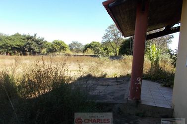 S&iacute;tio &agrave; venda - 124m&sup2; - Centro