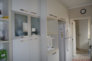 Apartamento &agrave; venda - 136m&sup2; - Centro