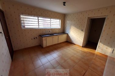 Casa &agrave; venda - 444m&sup2; - Centro