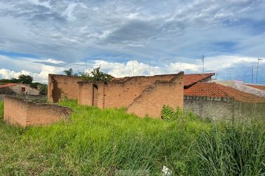 Terreno &agrave; venda - 10m&sup2; - Centro