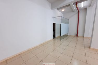 Sal&atilde;o Comercial &agrave; venda - 180m&sup2; - Centro