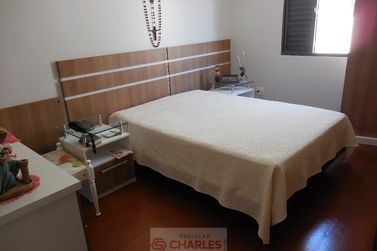 Casa &agrave; venda - 356m&sup2; - Centro
