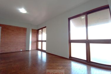 Apartamento para alugar - 131m&sup2; - Centro