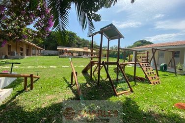 S&iacute;tio &agrave; venda - 400m&sup2; - Centro