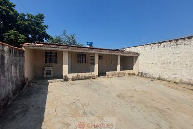Casa &agrave; venda - 96m&sup2; - Centro