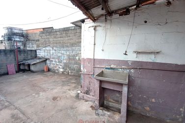 Casa para alugar - 60m&sup2; - Centro