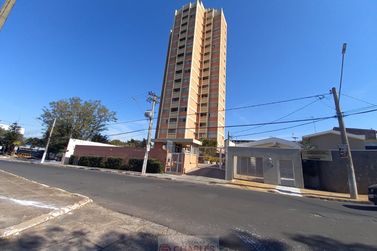 Apartamento para alugar - 94m&sup2; - Centro