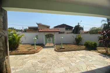 Casa &agrave; venda - 293m&sup2; - Centro