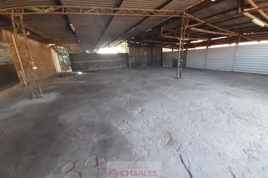 Sal&atilde;o Comercial para alugar - 300m&sup2; - Centro